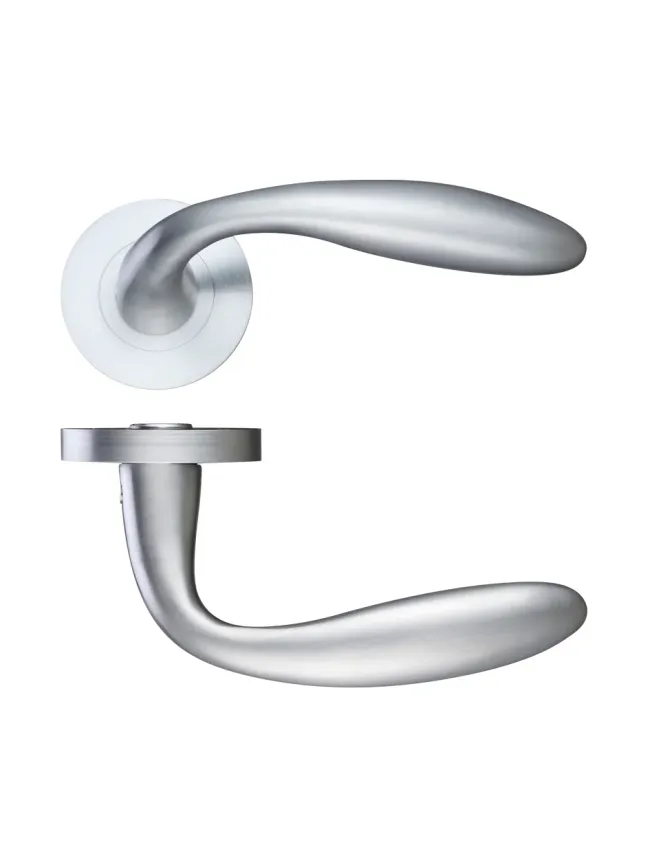 Zoo Hardware Verona lever on round rose - Satin Chrome