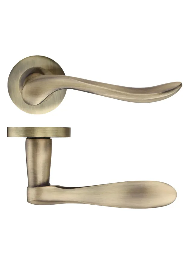 Zoo Hardware Lincoln lever on round rose - Florentine Bronze