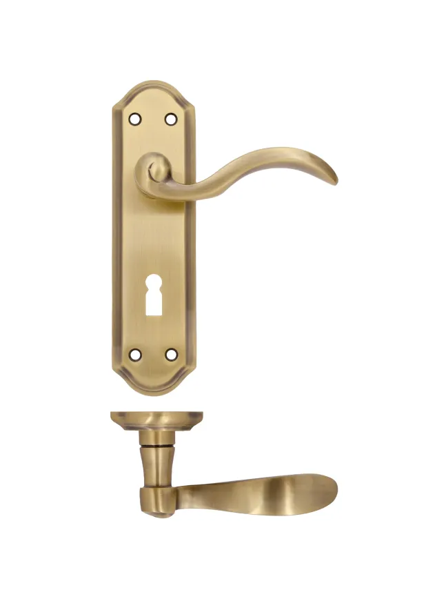 Zoo Hardware Winchester Lever Lock (57mm c/c) Furniture 180 x 48mm - Brass