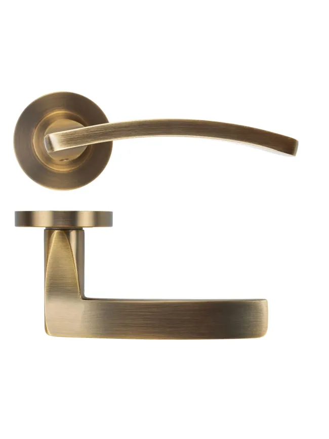 Zoo Hardware Toledo lever on rose - Antique Brass