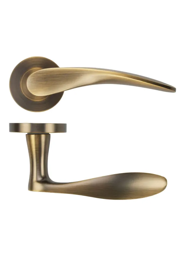 Zoo Hardware Merida lever on rose - Antique Brass