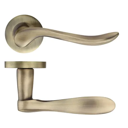 Zoo Hardware Lincoln lever on round rose - Florentine Bronze