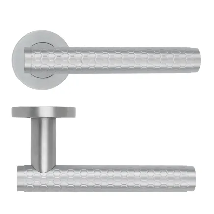 Zoo Hardware Favo Lever On Round Rose - Satin Chrome